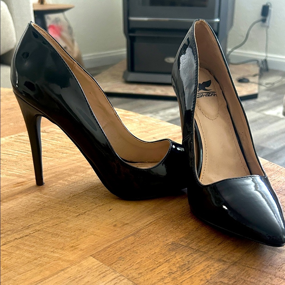 Shiekh Glossy Black Heels